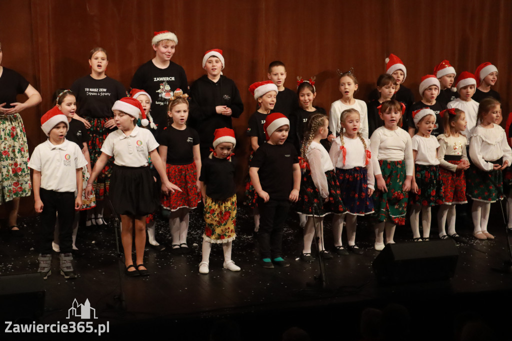 Fotorelacja I: Mikołajki Mok Zawiercie - Paweł Kwiecień Małe Zawiercie i Chór Tutti