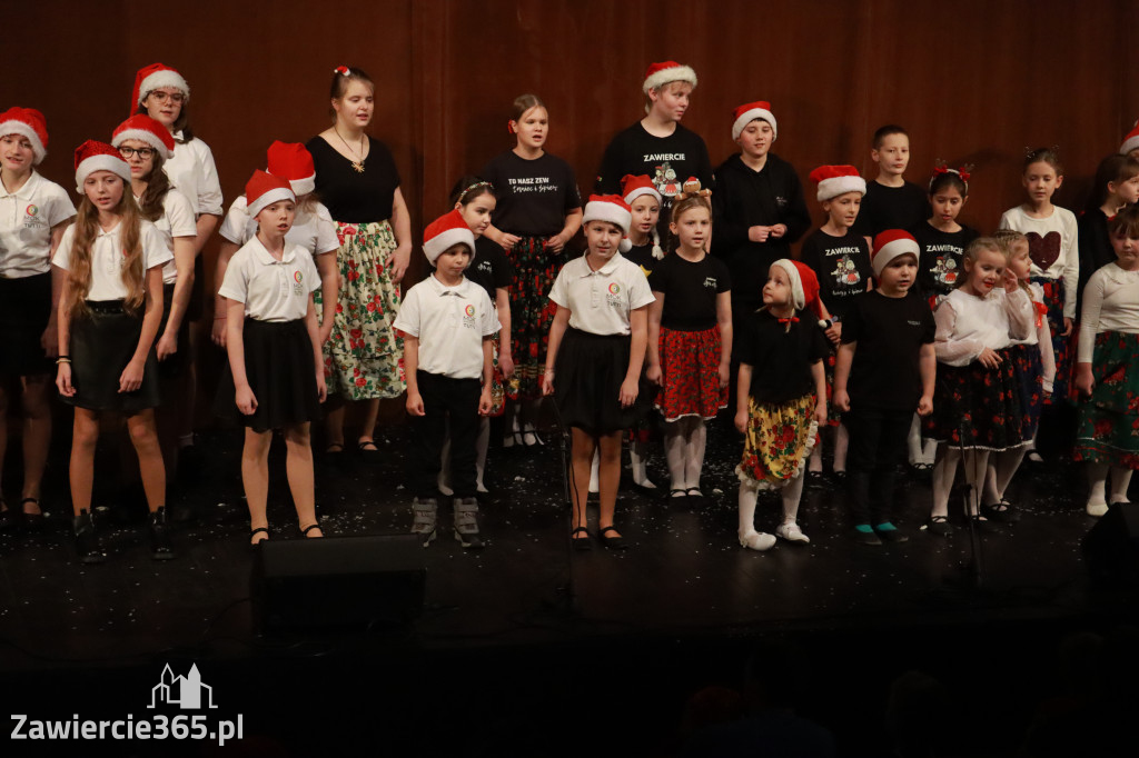 Fotorelacja I: Mikołajki Mok Zawiercie - Paweł Kwiecień Małe Zawiercie i Chór Tutti