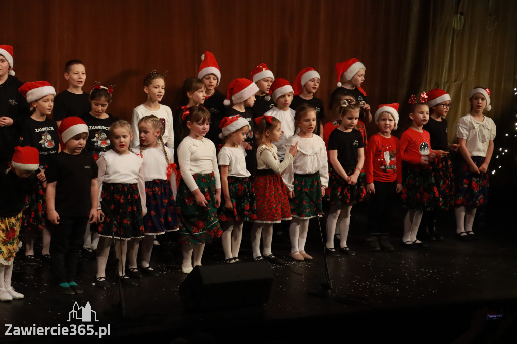 Fotorelacja I: Mikołajki Mok Zawiercie - Paweł Kwiecień Małe Zawiercie i Chór Tutti