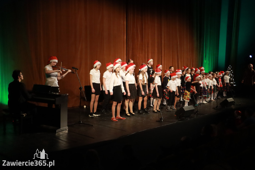 Fotorelacja I: Mikołajki Mok Zawiercie - Paweł Kwiecień Małe Zawiercie i Chór Tutti