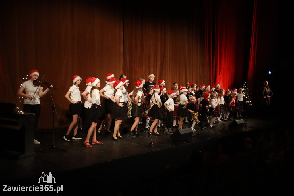 Fotorelacja I: Mikołajki Mok Zawiercie - Paweł Kwiecień Małe Zawiercie i Chór Tutti