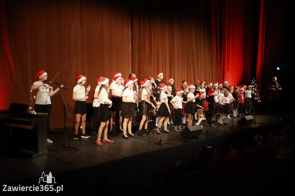 Fotorelacja I: Mikołajki Mok Zawiercie - Paweł Kwiecień Małe Zawiercie i Chór Tutti