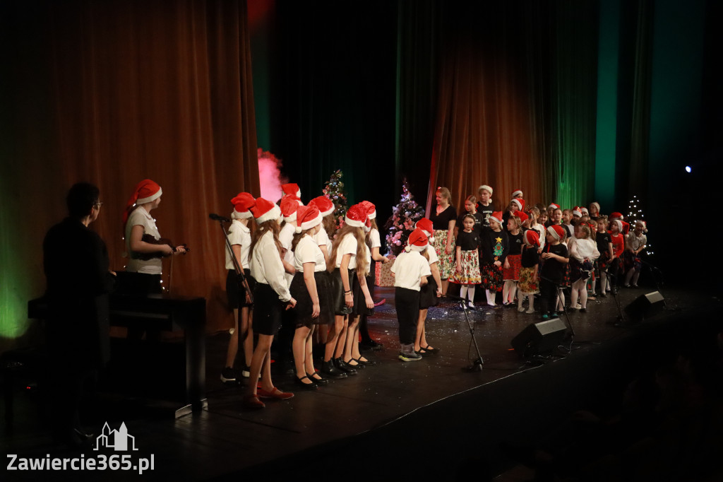 Fotorelacja I: Mikołajki Mok Zawiercie - Paweł Kwiecień Małe Zawiercie i Chór Tutti