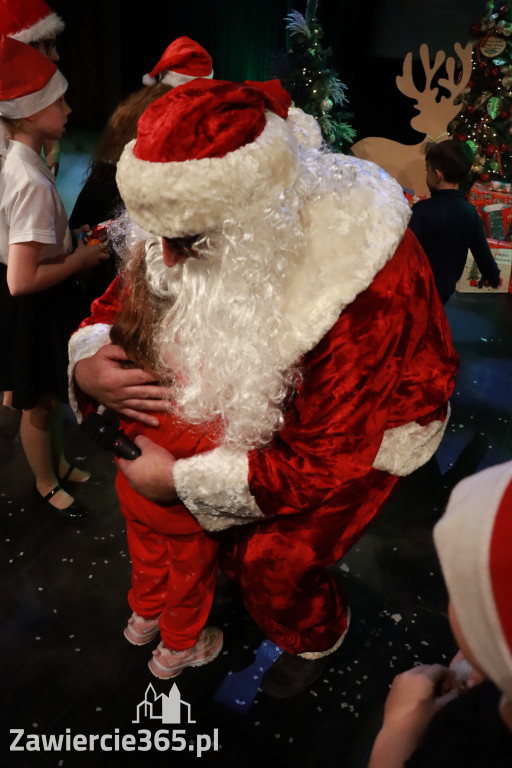 Fotorelacja II: Mikołaj w MOK Zawiercie