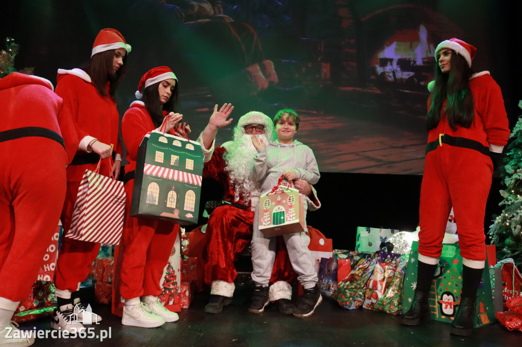 Fotorelacja II: Mikołaj w MOK Zawiercie