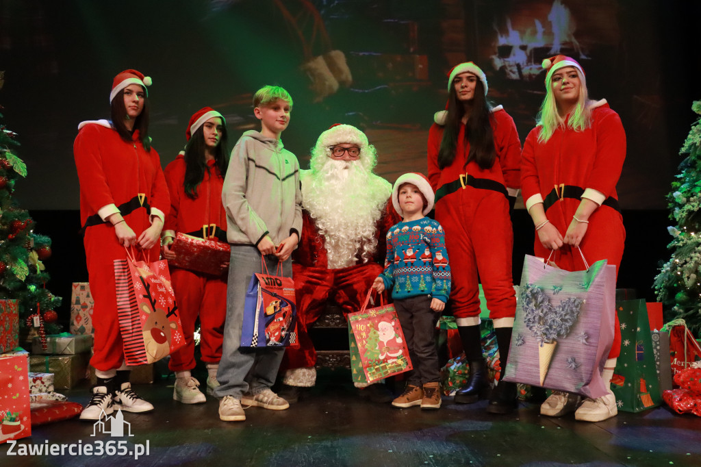 Fotorelacja II: Mikołaj w MOK Zawiercie