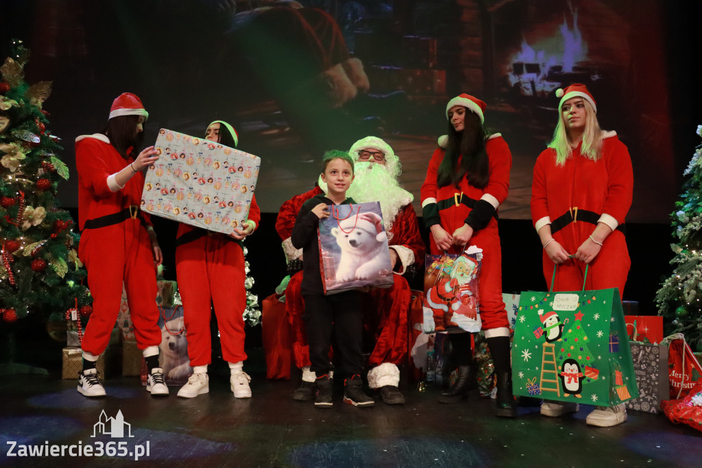 Fotorelacja II: Mikołaj w MOK Zawiercie