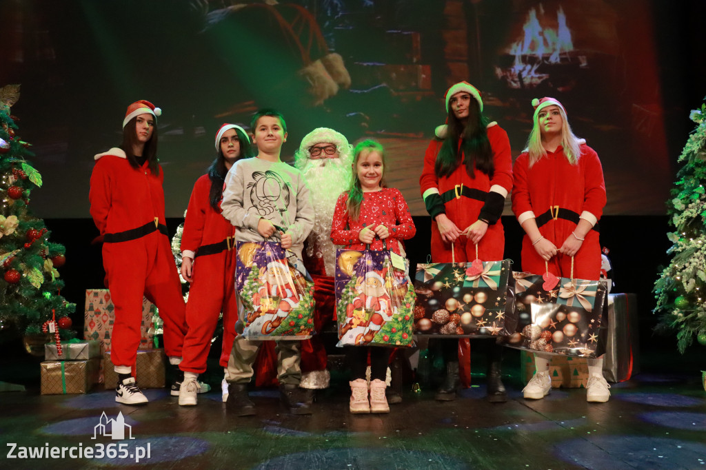 Fotorelacja II: Mikołaj w MOK Zawiercie