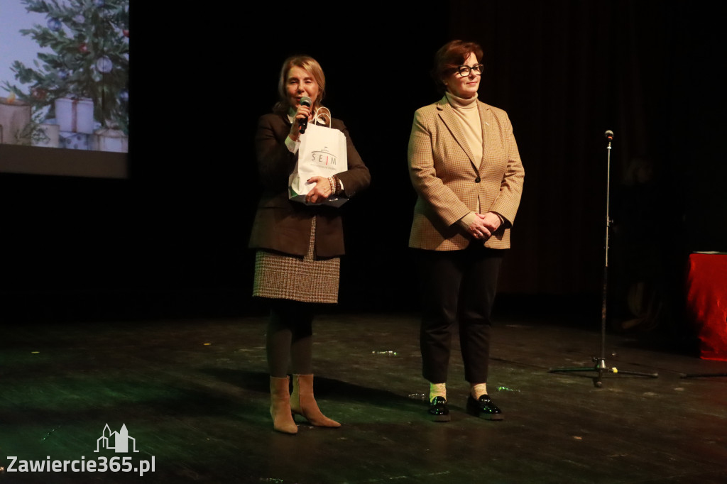 Fotorelacja: Świętowanie z Seniorami w MOK Zawiercie