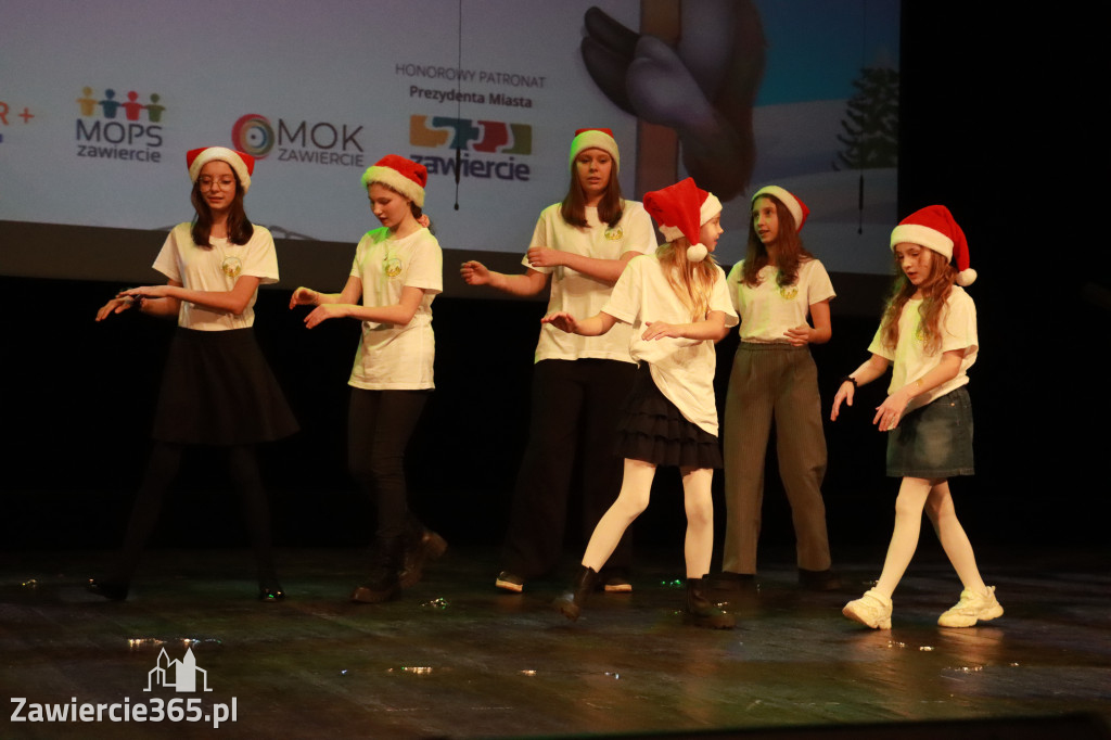 Fotorelacja: Świętowanie z Seniorami w MOK Zawiercie