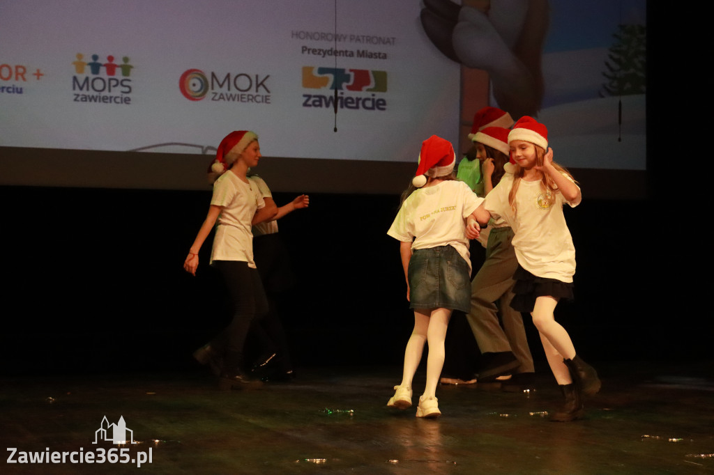 Fotorelacja: Świętowanie z Seniorami w MOK Zawiercie