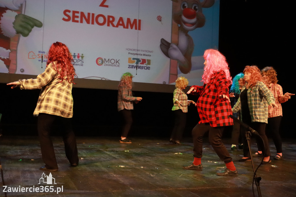 Fotorelacja: Świętowanie z Seniorami w MOK Zawiercie