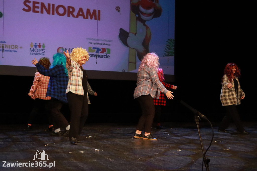 Fotorelacja: Świętowanie z Seniorami w MOK Zawiercie