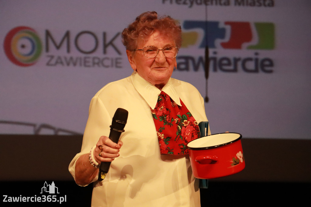 Fotorelacja: Świętowanie z Seniorami w MOK Zawiercie