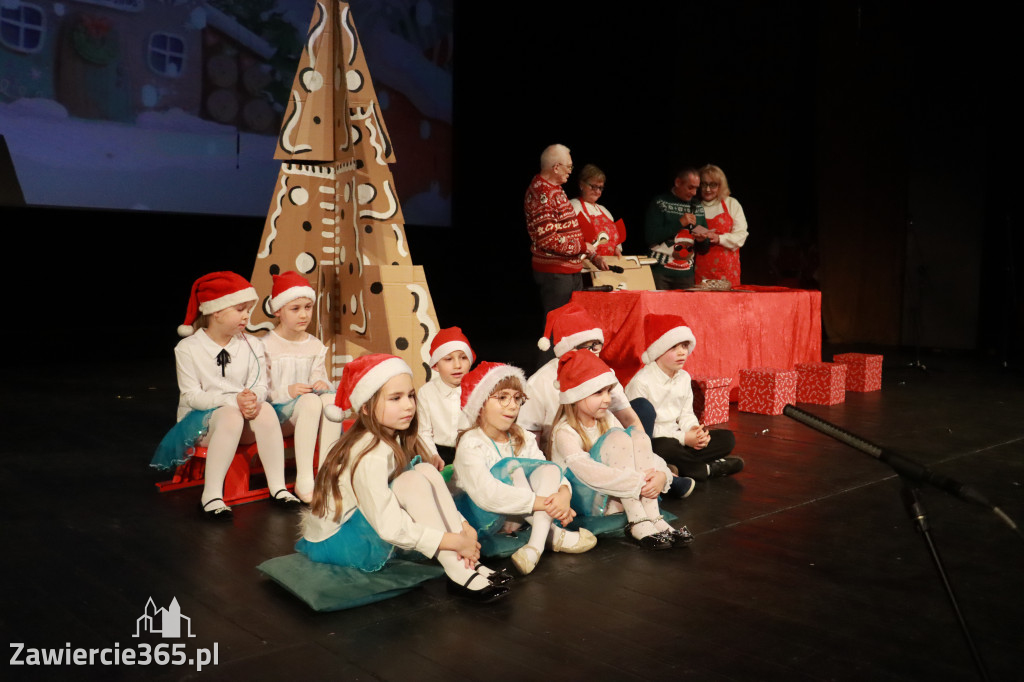 Fotorelacja: Świętowanie z Seniorami w MOK Zawiercie