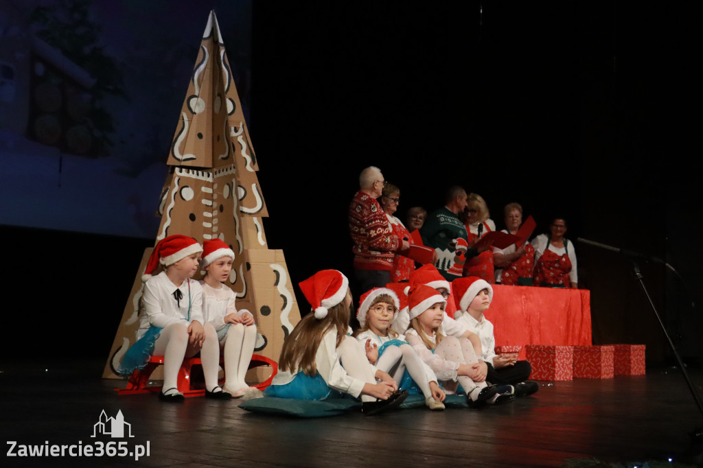 Fotorelacja: Świętowanie z Seniorami w MOK Zawiercie