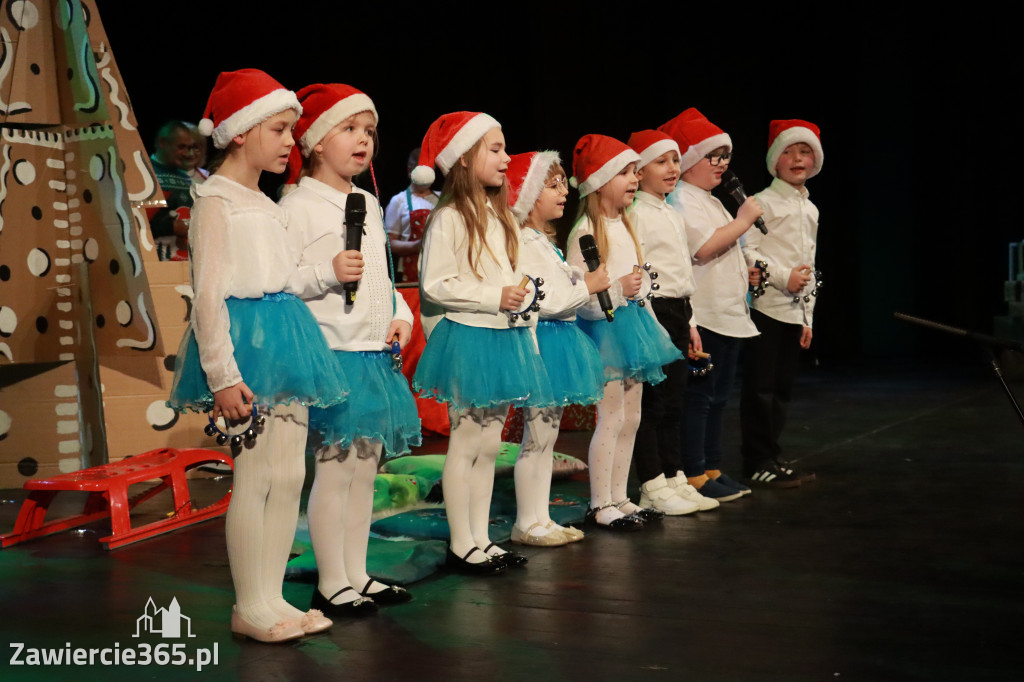 Fotorelacja: Świętowanie z Seniorami w MOK Zawiercie