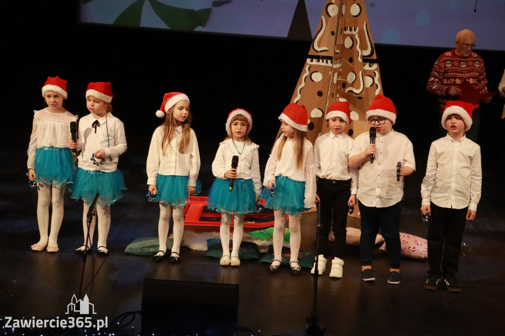 Fotorelacja: Świętowanie z Seniorami w MOK Zawiercie