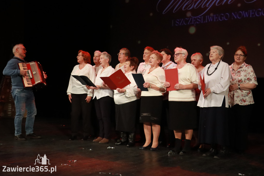 Fotorelacja: Świętowanie z Seniorami w MOK Zawiercie