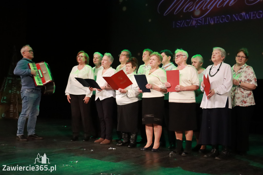 Fotorelacja: Świętowanie z Seniorami w MOK Zawiercie