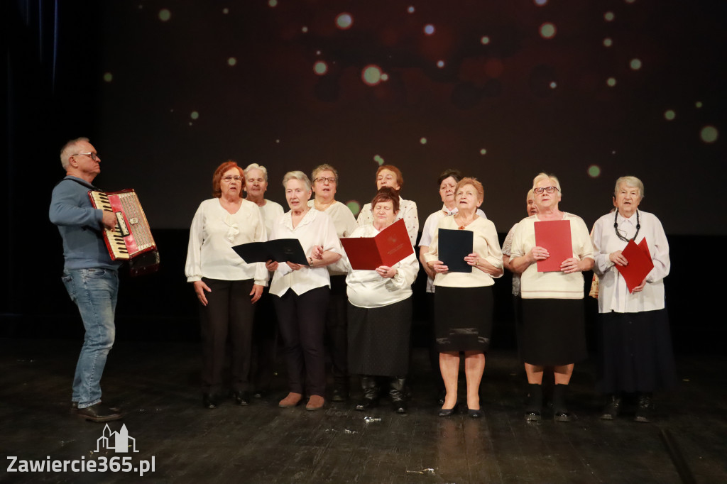 Fotorelacja: Świętowanie z Seniorami w MOK Zawiercie