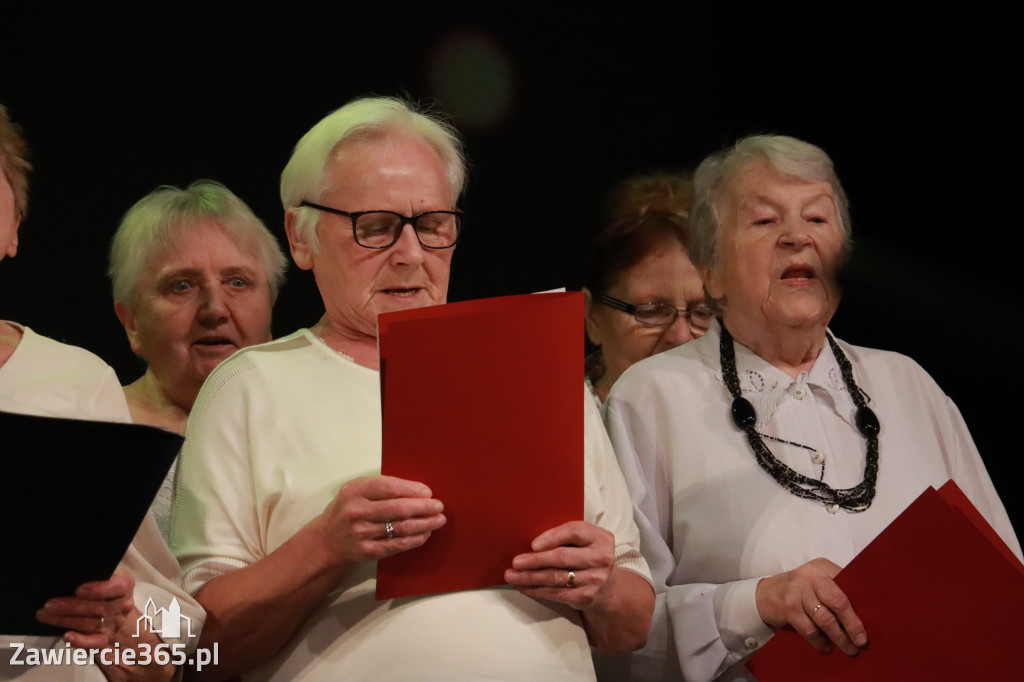 Fotorelacja: Świętowanie z Seniorami w MOK Zawiercie