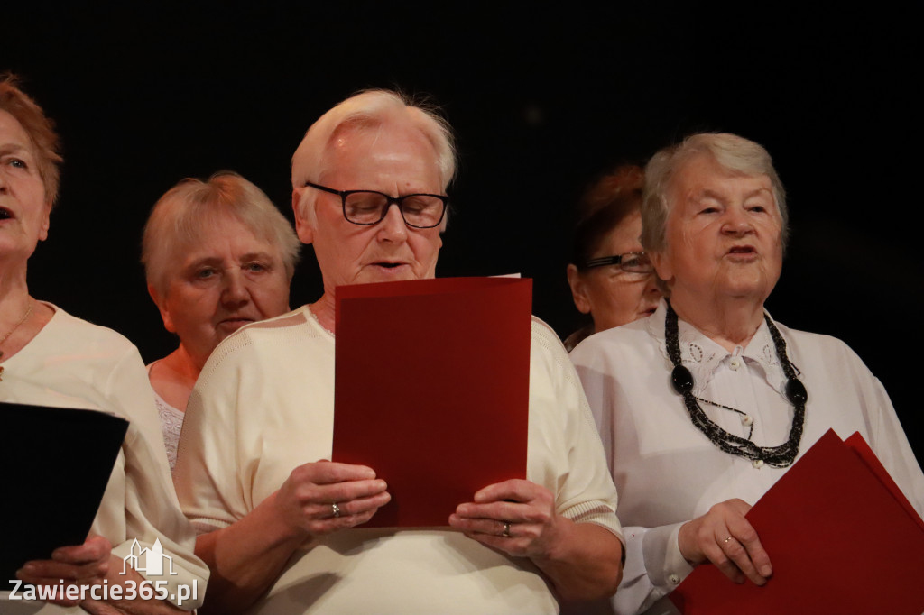 Fotorelacja: Świętowanie z Seniorami w MOK Zawiercie