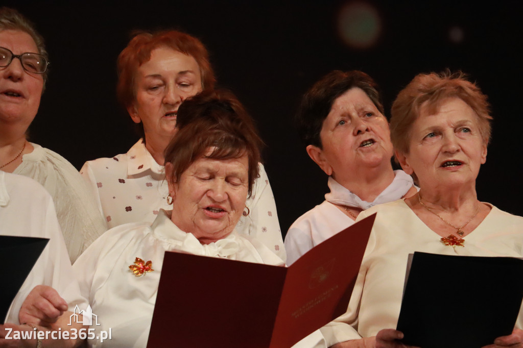 Fotorelacja: Świętowanie z Seniorami w MOK Zawiercie