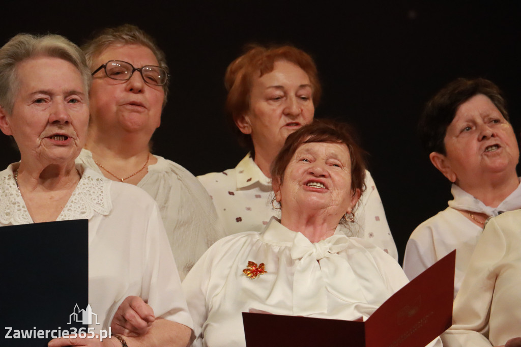 Fotorelacja: Świętowanie z Seniorami w MOK Zawiercie