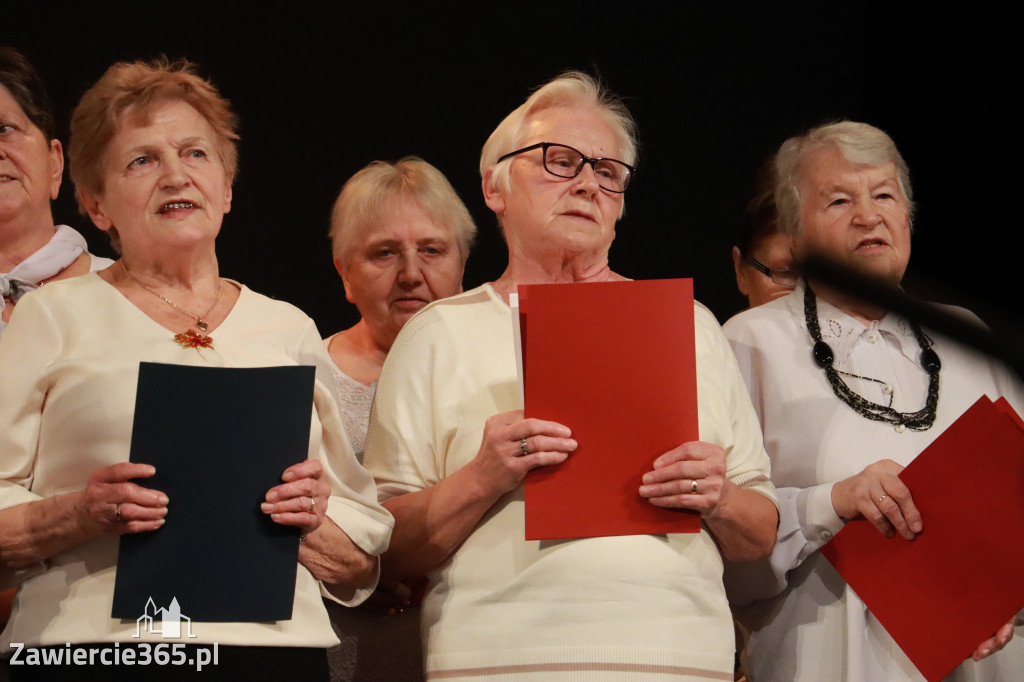 Fotorelacja: Świętowanie z Seniorami w MOK Zawiercie