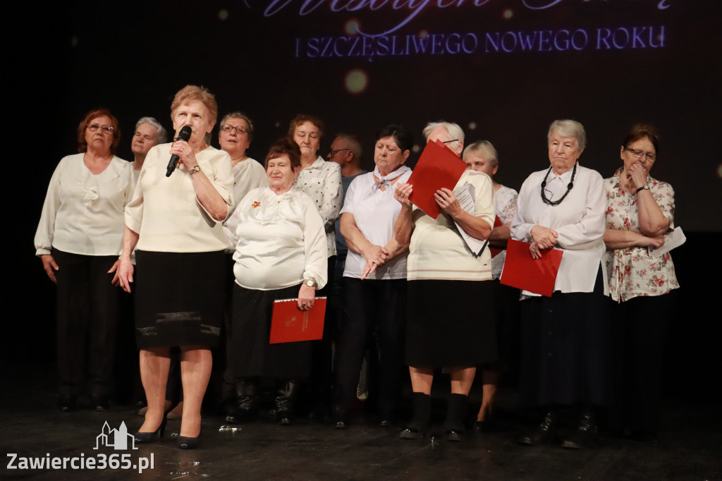 Fotorelacja: Świętowanie z Seniorami w MOK Zawiercie