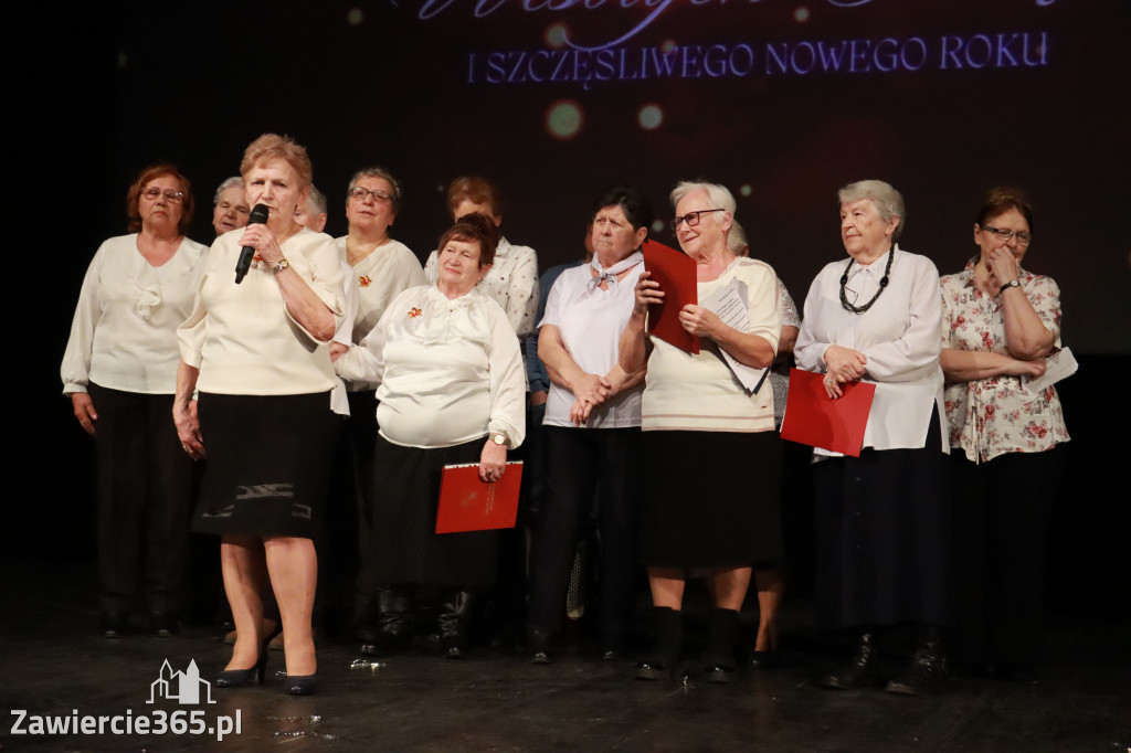 Fotorelacja: Świętowanie z Seniorami w MOK Zawiercie