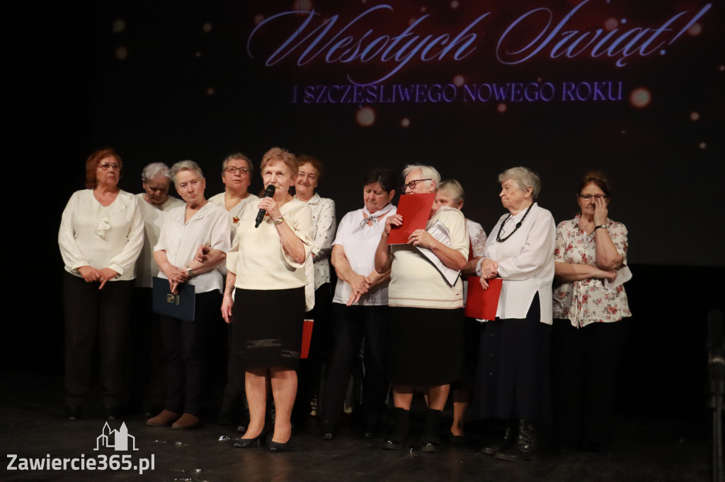 Fotorelacja: Świętowanie z Seniorami w MOK Zawiercie