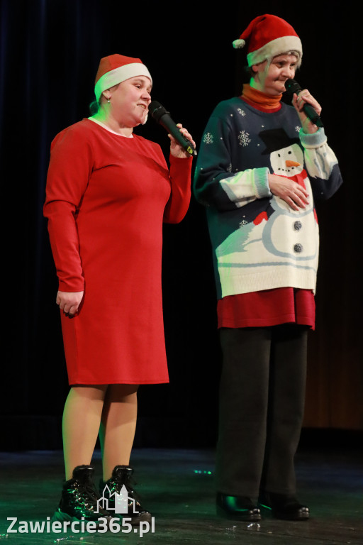 Fotorelacja: Świętowanie z Seniorami w MOK Zawiercie