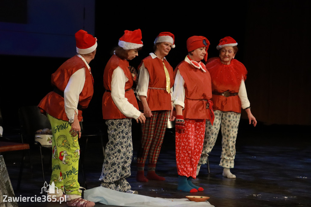 Fotorelacja: Świętowanie z Seniorami w MOK Zawiercie