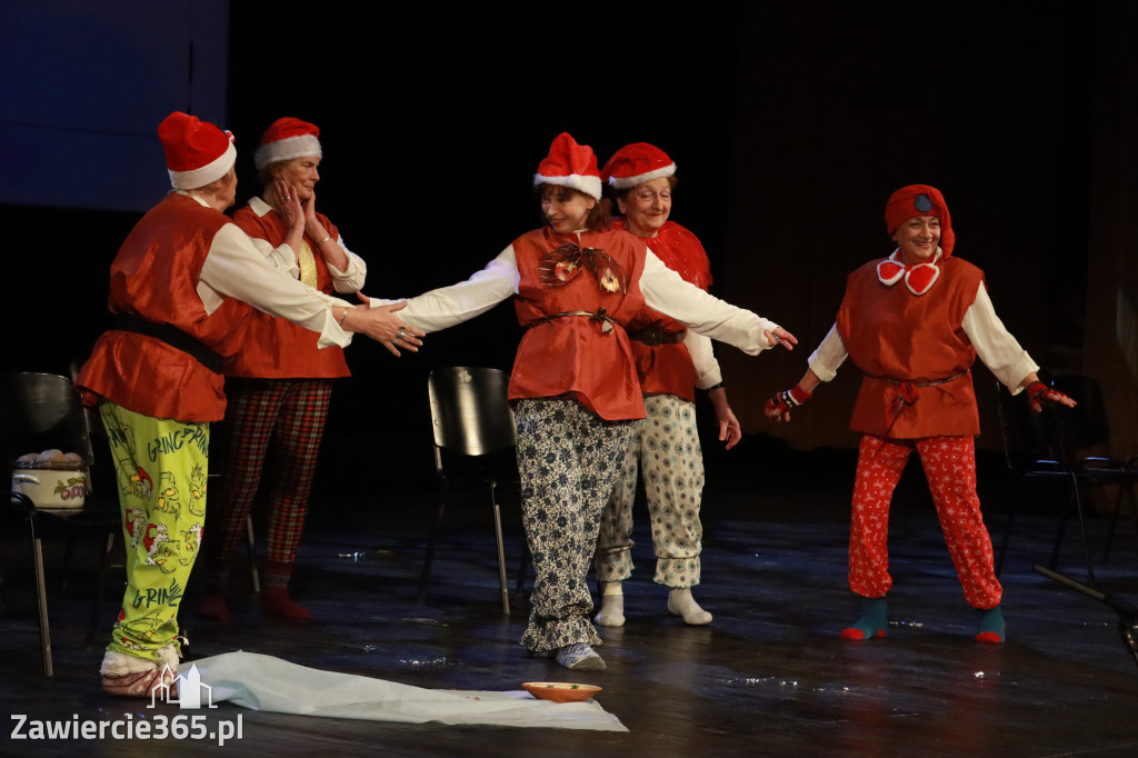 Fotorelacja: Świętowanie z Seniorami w MOK Zawiercie