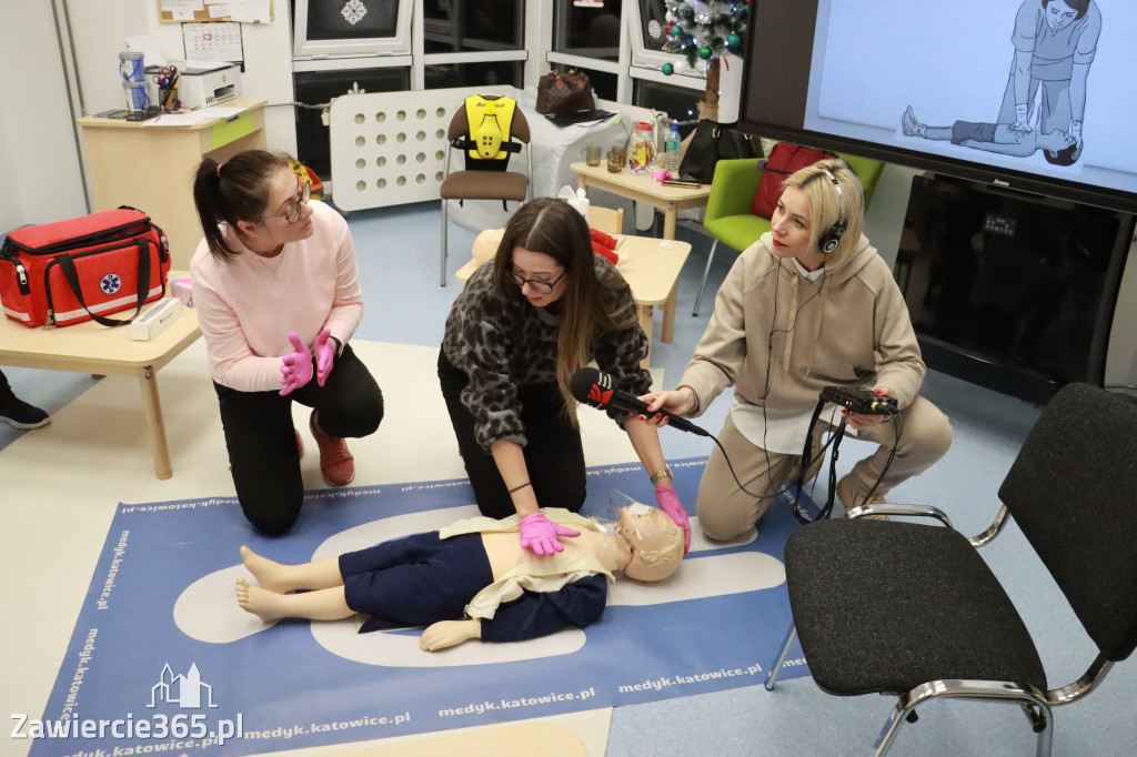 Fotorelacja: Szkolenie z pierwszej pomocy dla kadry Żłobka Miejskiego w Łazach