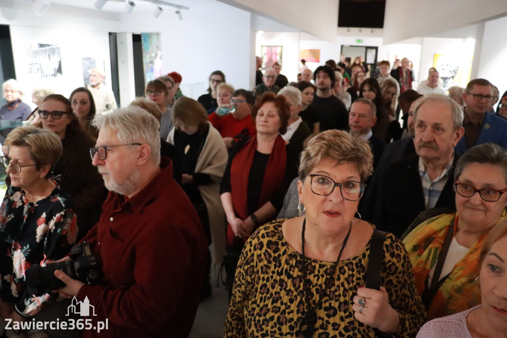 Fotorelacja: Wernisaż wystawy „Artyści na 110” w Zawierciu