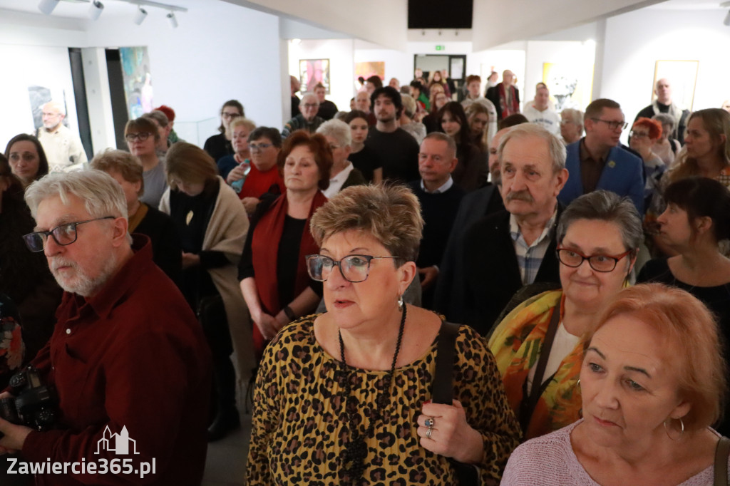 Fotorelacja: Wernisaż wystawy „Artyści na 110” w Zawierciu