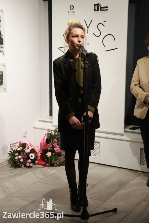 Fotorelacja: Wernisaż wystawy „Artyści na 110” w Zawierciu