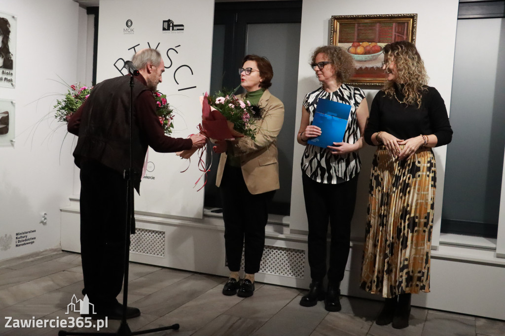 Fotorelacja: Wernisaż wystawy „Artyści na 110” w Zawierciu