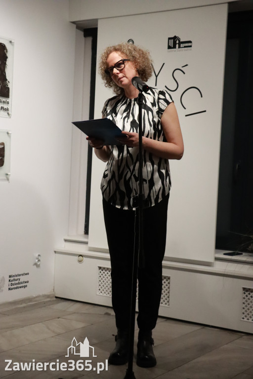 Fotorelacja: Wernisaż wystawy „Artyści na 110” w Zawierciu