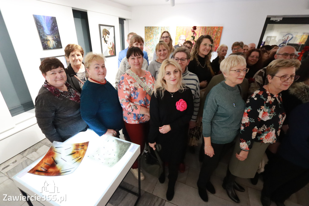 Fotorelacja: Wernisaż wystawy „Artyści na 110” w Zawierciu