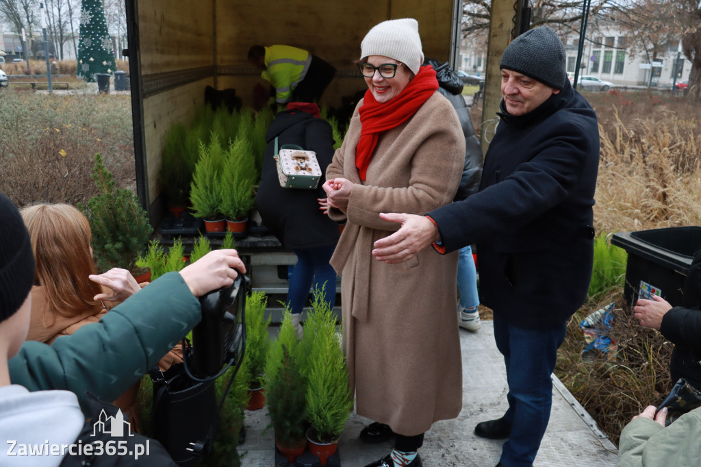 Fotorelacja: Świąteczna Eko-Wymiana - Jarmark Bożonarodzeniowy w Zawierciu