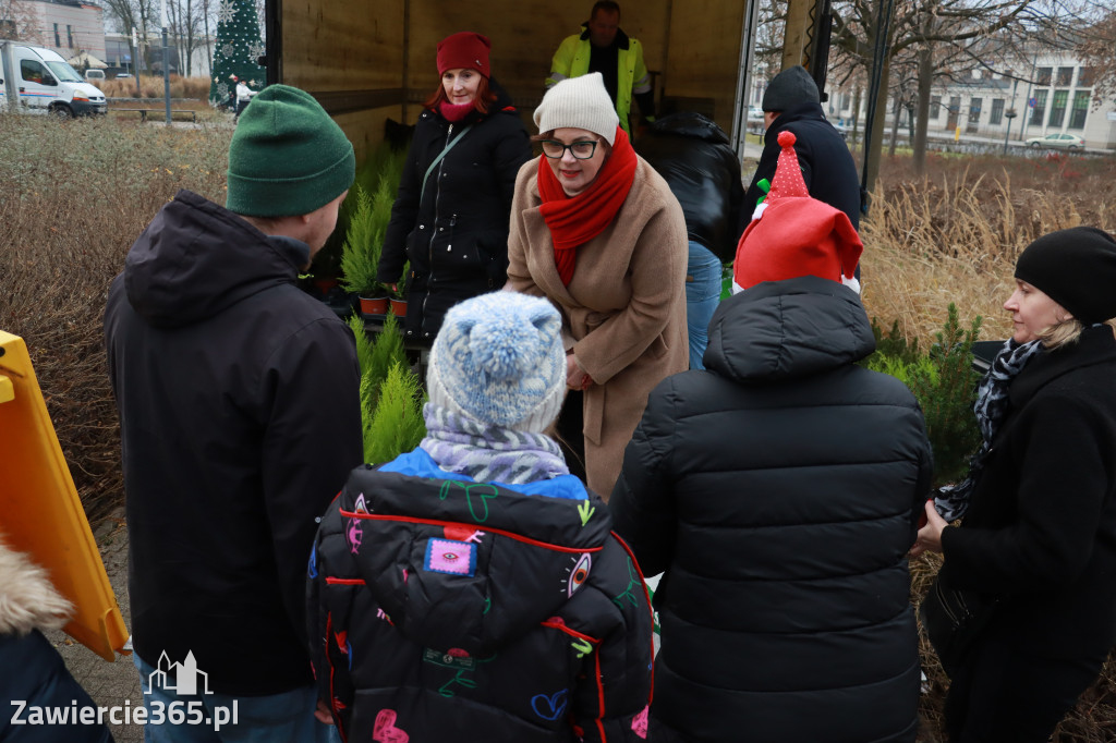 Fotorelacja: Świąteczna Eko-Wymiana - Jarmark Bożonarodzeniowy w Zawierciu