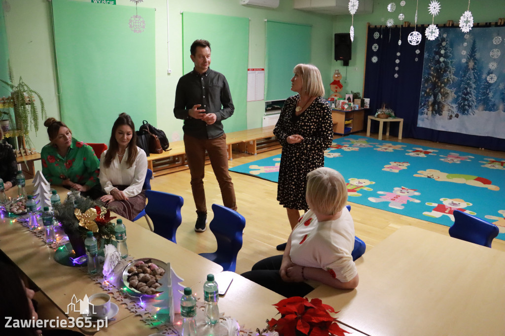 Fotorelacja: Spotkanie Grupy Wsparcia dla rodziców dzieci z niepełnosprawnościami w Przedszkolu nr 3 w Zawierciu