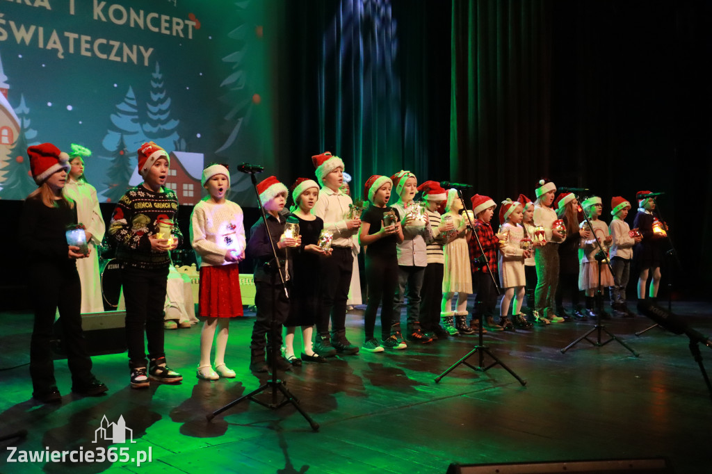 Fotorelacja: Koncert Świąteczny Szkoły Muzycznej i SP3 w MOK Zawiercie