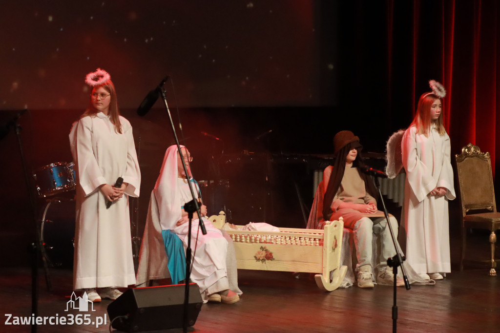 Fotorelacja: Koncert Świąteczny Szkoły Muzycznej i SP3 w MOK Zawiercie