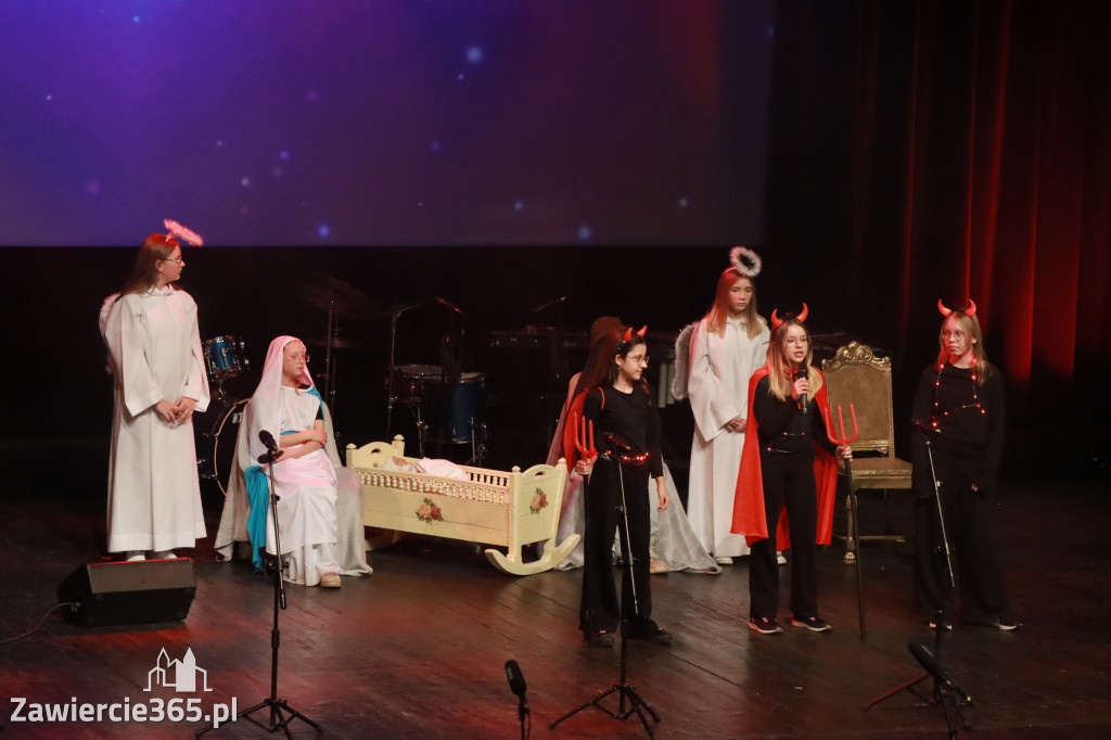 Fotorelacja: Koncert Świąteczny Szkoły Muzycznej i SP3 w MOK Zawiercie