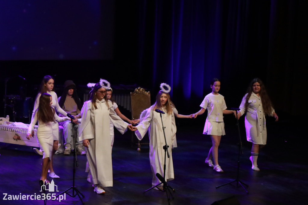 Fotorelacja: Koncert Świąteczny Szkoły Muzycznej i SP3 w MOK Zawiercie